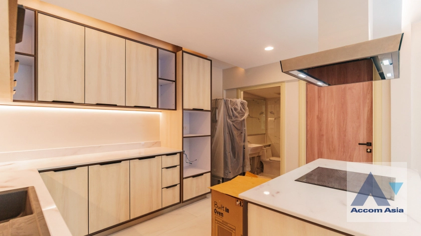 5  3 br Townhouse For Rent in Sukhumvit ,Bangkok BTS Phrom Phong at KLANG Nivas AA41750