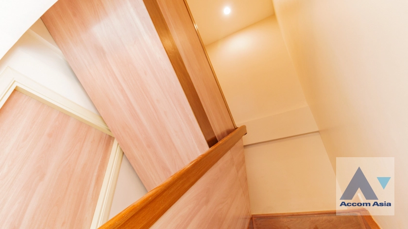 7  3 br Townhouse For Rent in Sukhumvit ,Bangkok BTS Phrom Phong at KLANG Nivas AA41750