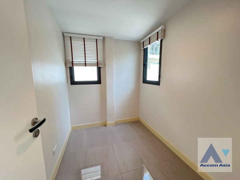 27  3 br Townhouse For Rent in Sukhumvit ,Bangkok BTS Phrom Phong at KLANG Nivas AA41750
