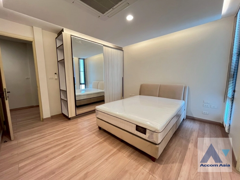 16  3 br Townhouse For Rent in Sukhumvit ,Bangkok BTS Phrom Phong at KLANG Nivas AA41750