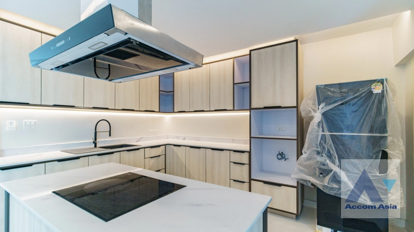 5  3 br Townhouse For Rent in Sukhumvit ,Bangkok BTS Phrom Phong at KLANG Nivas AA41761