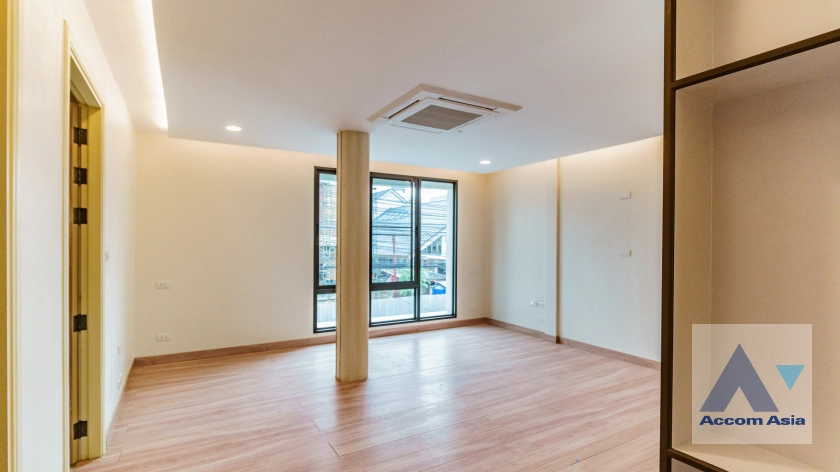 8  3 br Townhouse For Rent in Sukhumvit ,Bangkok BTS Phrom Phong at KLANG Nivas AA41761