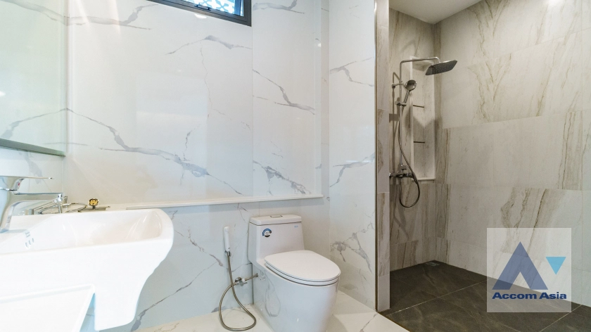 12  3 br Townhouse For Rent in Sukhumvit ,Bangkok BTS Phrom Phong at KLANG Nivas AA41761