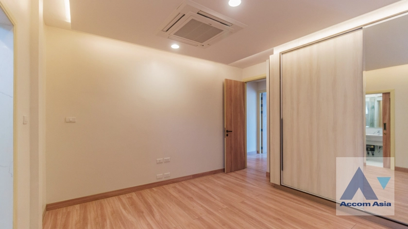 15  3 br Townhouse For Rent in Sukhumvit ,Bangkok BTS Phrom Phong at KLANG Nivas AA41761
