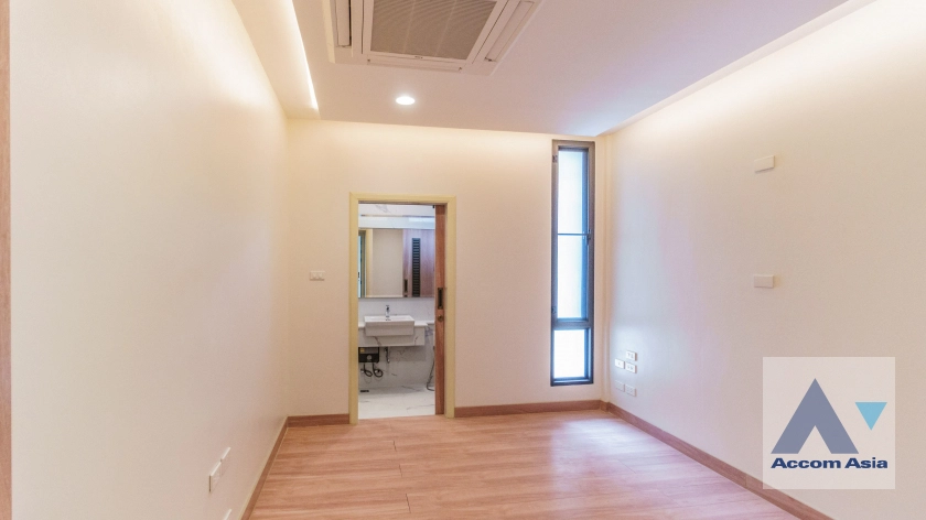 19  3 br Townhouse For Rent in Sukhumvit ,Bangkok BTS Phrom Phong at KLANG Nivas AA41761