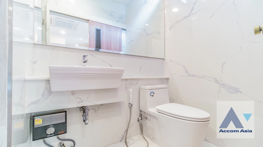 24  3 br Townhouse For Rent in Sukhumvit ,Bangkok BTS Phrom Phong at KLANG Nivas AA41761