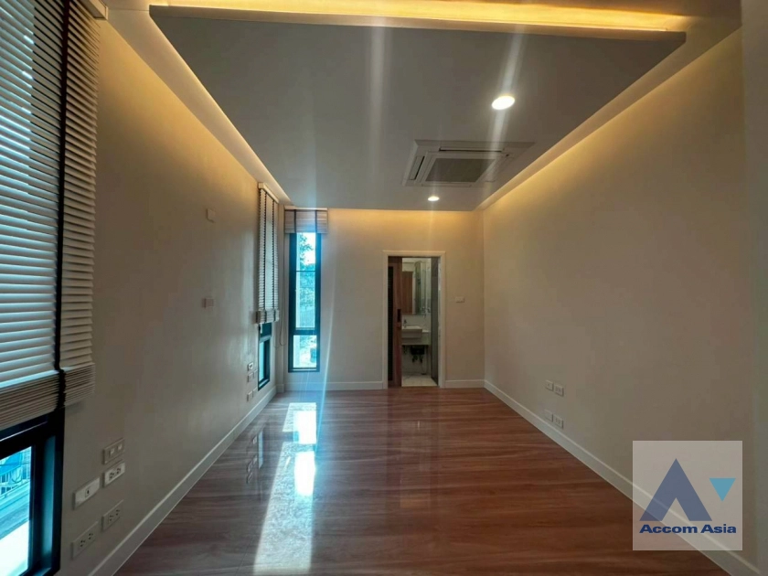 15  3 br Townhouse for rent and sale in Sukhumvit ,Bangkok BTS Phrom Phong at KLANG Nivas AA41765