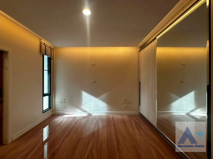 16  3 br Townhouse for rent and sale in Sukhumvit ,Bangkok BTS Phrom Phong at KLANG Nivas AA41765
