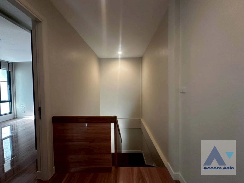 9  3 br Townhouse for rent and sale in Sukhumvit ,Bangkok BTS Phrom Phong at KLANG Nivas AA41765