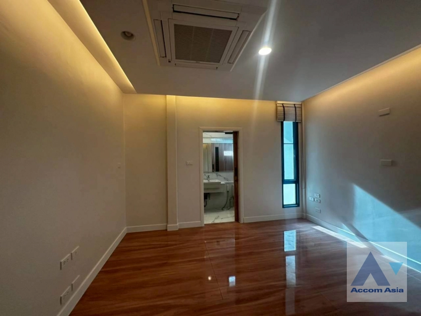 18  3 br Townhouse for rent and sale in Sukhumvit ,Bangkok BTS Phrom Phong at KLANG Nivas AA41765