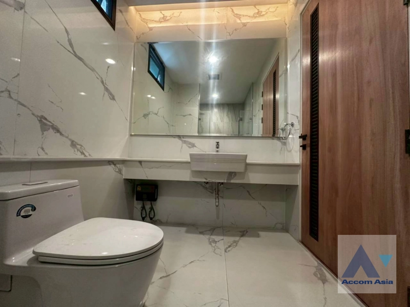 24  3 br Townhouse for rent and sale in Sukhumvit ,Bangkok BTS Phrom Phong at KLANG Nivas AA41765