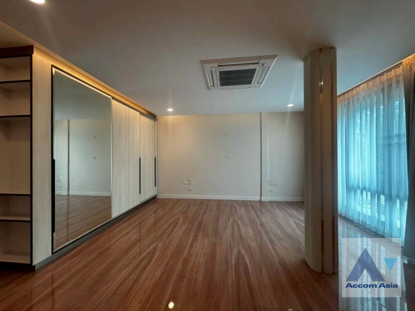 13  3 br Townhouse for rent and sale in Sukhumvit ,Bangkok BTS Phrom Phong at KLANG Nivas AA41765