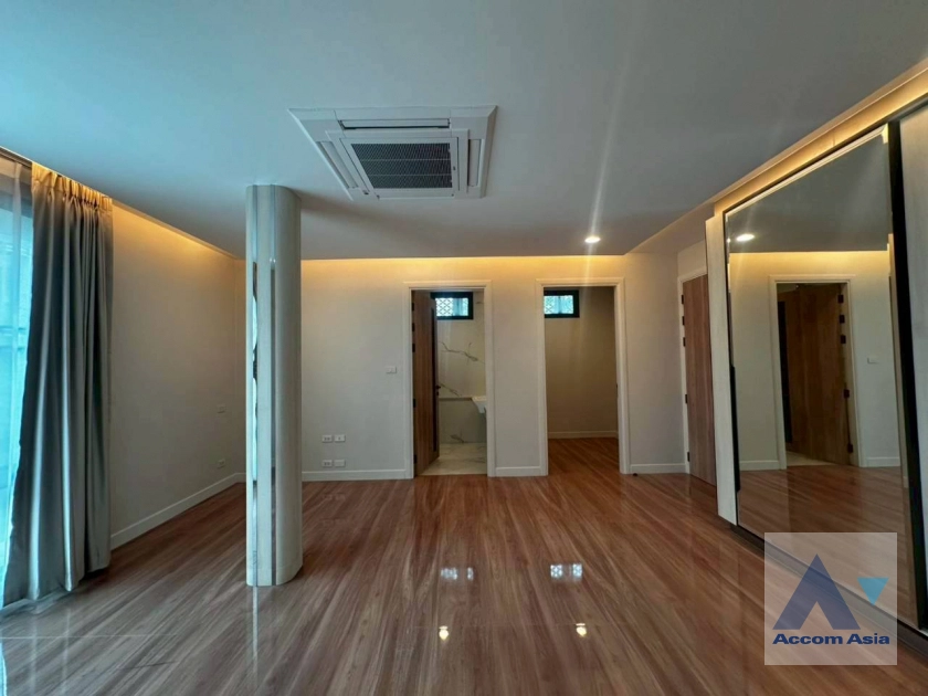 11  3 br Townhouse for rent and sale in Sukhumvit ,Bangkok BTS Phrom Phong at KLANG Nivas AA41765