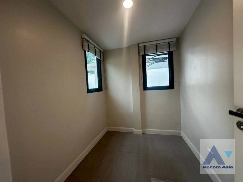 34  3 br Townhouse for rent and sale in Sukhumvit ,Bangkok BTS Phrom Phong at KLANG Nivas AA41765