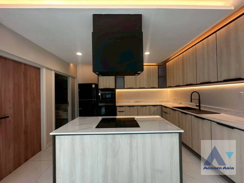 6  3 br Townhouse for rent and sale in Sukhumvit ,Bangkok BTS Phrom Phong at KLANG Nivas AA41765