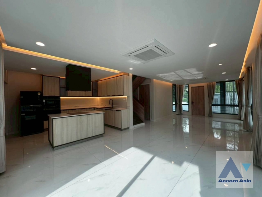 4  3 br Townhouse for rent and sale in Sukhumvit ,Bangkok BTS Phrom Phong at KLANG Nivas AA41765