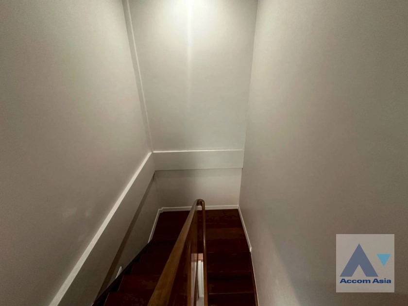 8  3 br Townhouse For Rent in Sukhumvit ,Bangkok BTS Phrom Phong at KLANG Nivas AA41767