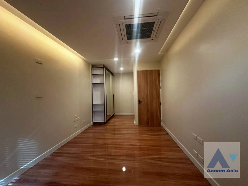 15  3 br Townhouse For Rent in Sukhumvit ,Bangkok BTS Phrom Phong at KLANG Nivas AA41767
