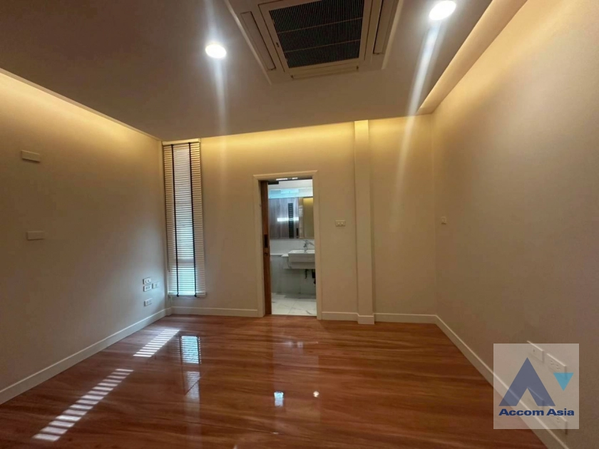 19  3 br Townhouse For Rent in Sukhumvit ,Bangkok BTS Phrom Phong at KLANG Nivas AA41767