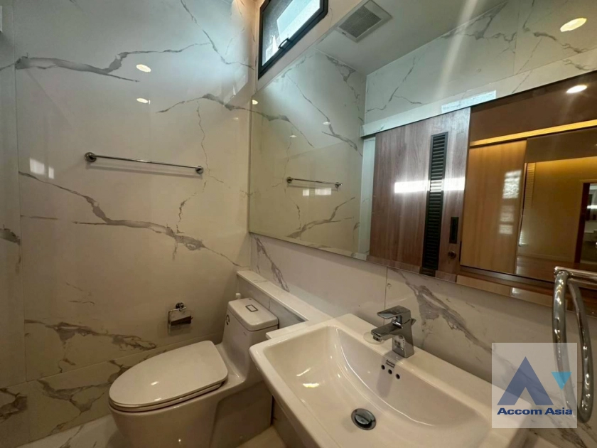 24  3 br Townhouse For Rent in Sukhumvit ,Bangkok BTS Phrom Phong at KLANG Nivas AA41767