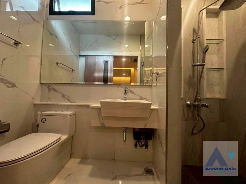 23  3 br Townhouse For Rent in Sukhumvit ,Bangkok BTS Phrom Phong at KLANG Nivas AA41767