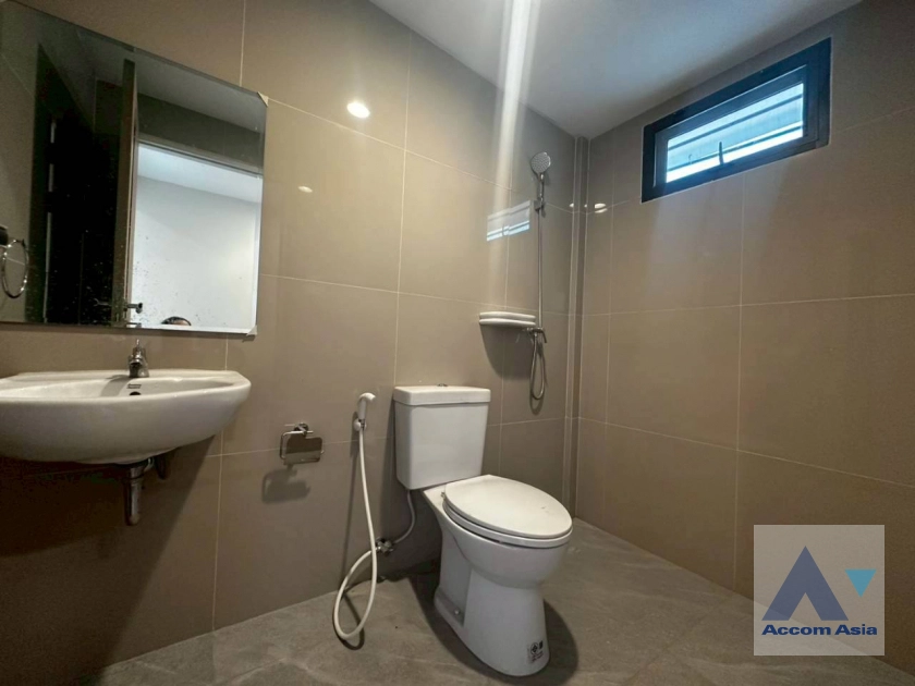 26  3 br Townhouse For Rent in Sukhumvit ,Bangkok BTS Phrom Phong at KLANG Nivas AA41767