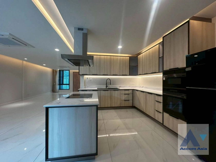 7  3 br Townhouse For Rent in Sukhumvit ,Bangkok BTS Phrom Phong at KLANG Nivas AA41767