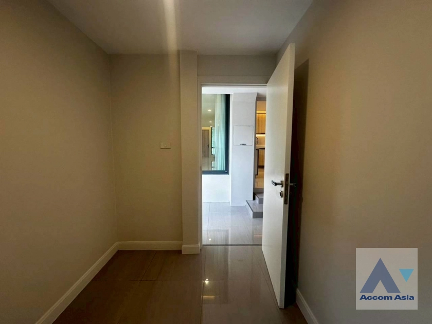 31  3 br Townhouse For Rent in Sukhumvit ,Bangkok BTS Phrom Phong at KLANG Nivas AA41767