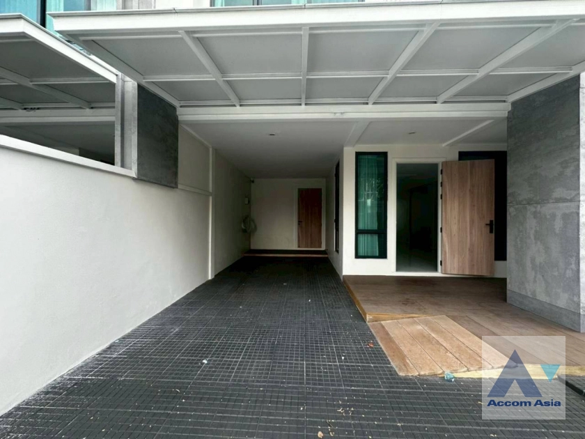  2  3 br Townhouse For Rent in Sukhumvit ,Bangkok BTS Phrom Phong at KLANG Nivas AA41767