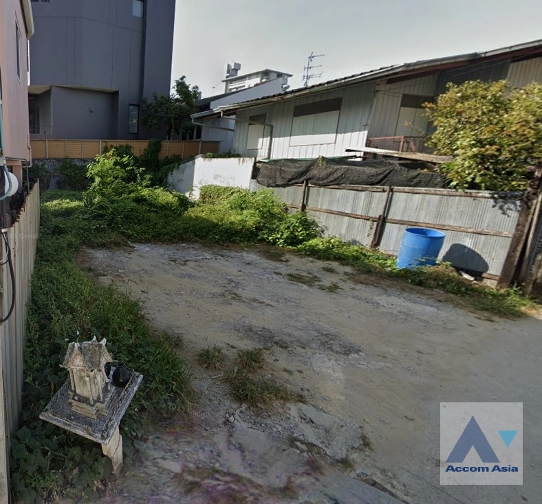  2  Land For Sale in Sukhumvit ,Bangkok BTS Phra khanong AA41779