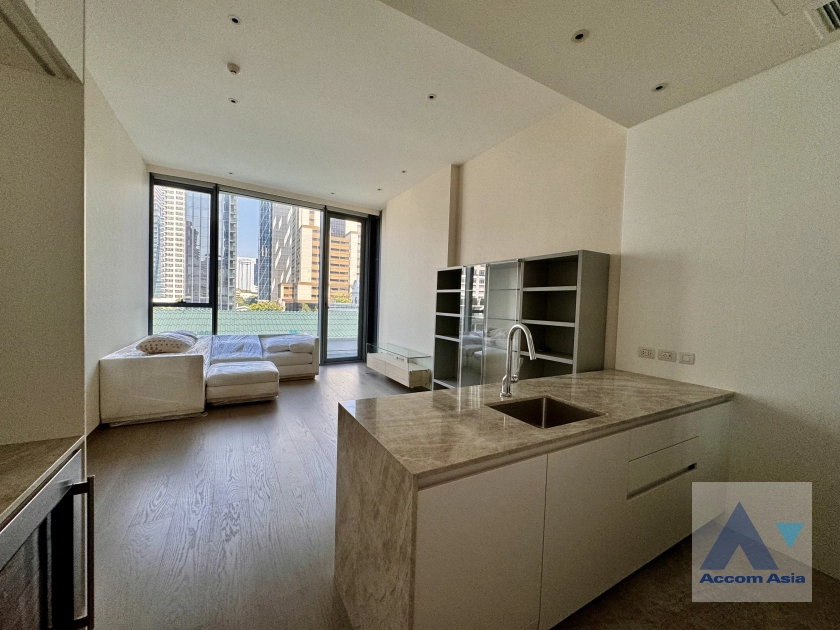 unit 1 Bedroom  Condominium For Rent & Sale in Ploenchit, Bangkok  near BTS Chitlom (AA41781)