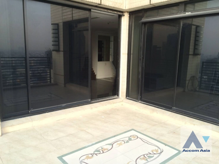 unitBig Balcony |  3 Bedrooms  Condominium For Sale in Sathorn, Bangkok  near BTS Chong Nonsi - MRT Lumphini (AA41792)