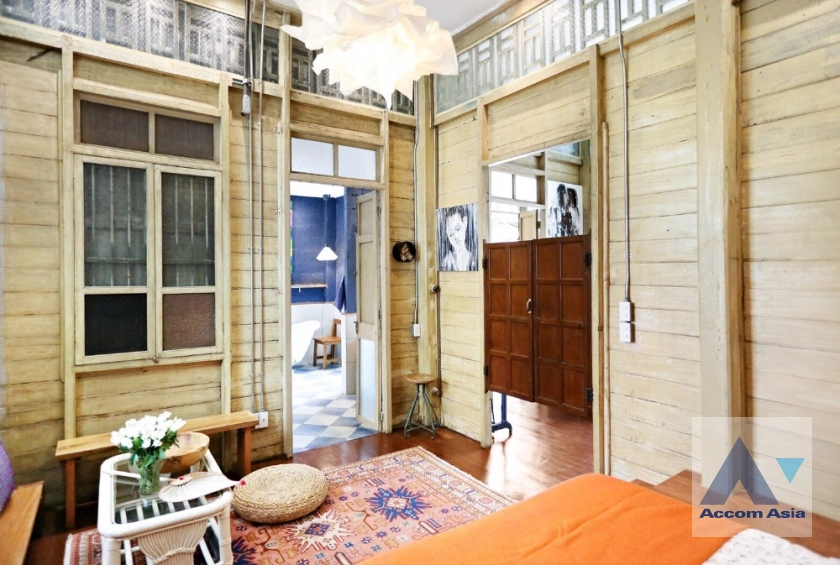 6  3 br House for rent and sale in Silom ,Bangkok BTS Surasak AA41796