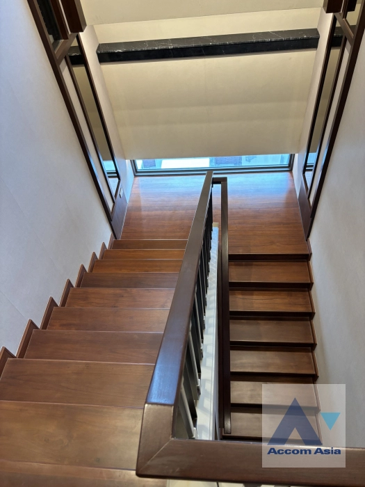 6  3 br Condominium For Sale in Ploenchit ,Bangkok BTS Ploenchit at Ploenchit Terrace AA41811