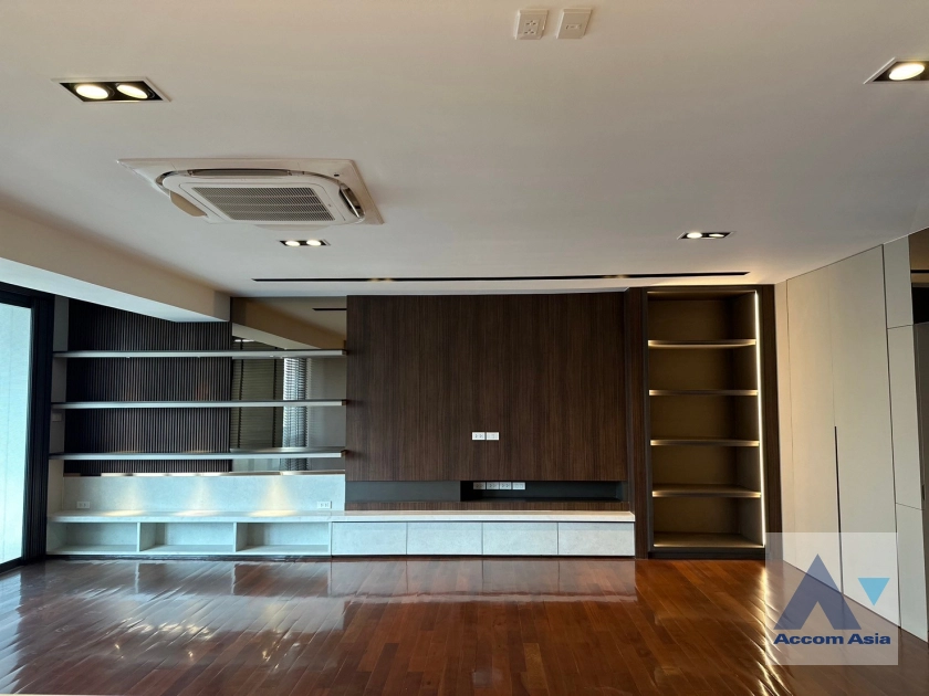 1  3 br Condominium For Sale in Ploenchit ,Bangkok BTS Ploenchit at Ploenchit Terrace AA41811
