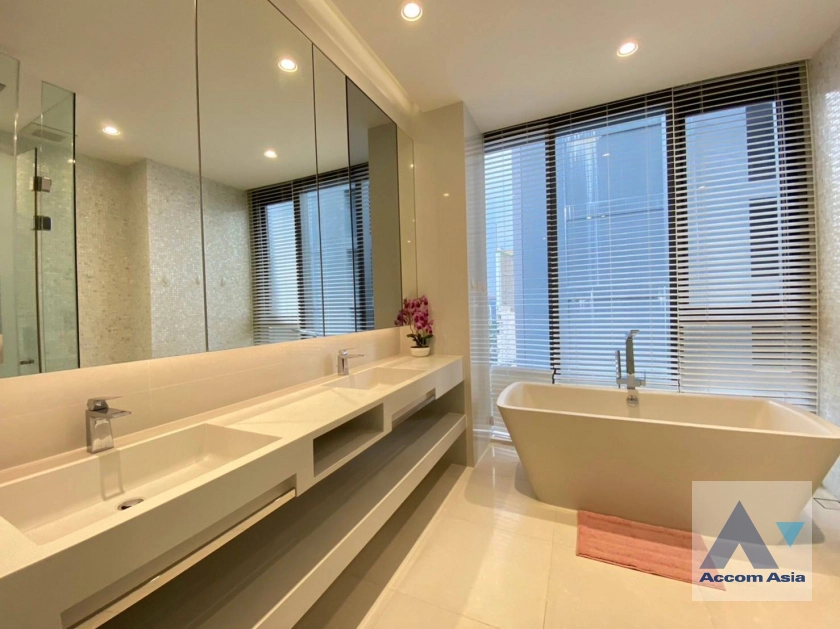 17  2 br Condominium For Rent in Sukhumvit ,Bangkok BTS Phrom Phong at Vittorio Sukhumvit 39 AA41818