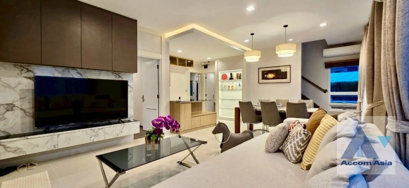  2  4 br House For Rent in Samutprakan ,Samutprakan  at Mantana 2 Bangna Km.7 AA41826