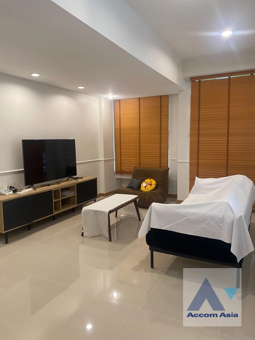 unit 4 Bedrooms  Townhouse For Rent in Sukhumvit, Bangkok  near BTS Phrom Phong (AA41832)