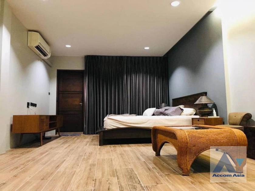 16  2 br Townhouse for rent and sale in Sathorn ,Bangkok BTS Saint Louis AA41836