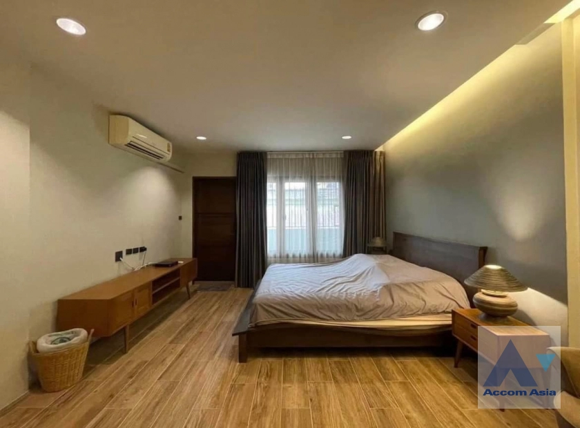 15  2 br Townhouse for rent and sale in Sathorn ,Bangkok BTS Saint Louis AA41836