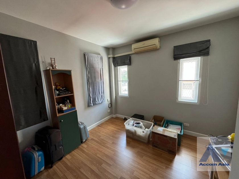 9  5 br House For Rent in Sukhumvit ,Bangkok BTS Phra khanong AA41850