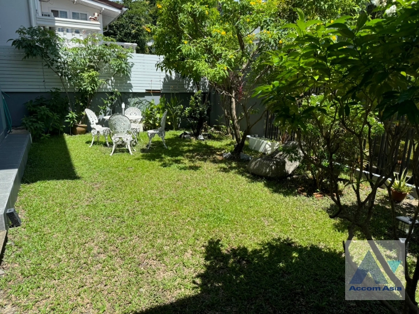 6  5 br House For Rent in Sukhumvit ,Bangkok BTS Phra khanong AA41850