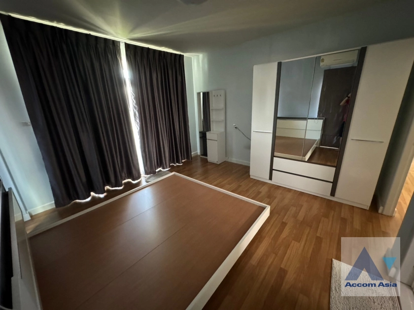 11  5 br House For Rent in Sukhumvit ,Bangkok BTS Phra khanong AA41850