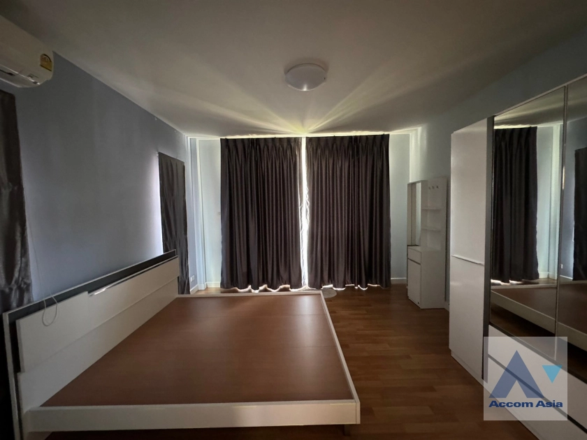 10  5 br House For Rent in Sukhumvit ,Bangkok BTS Phra khanong AA41850