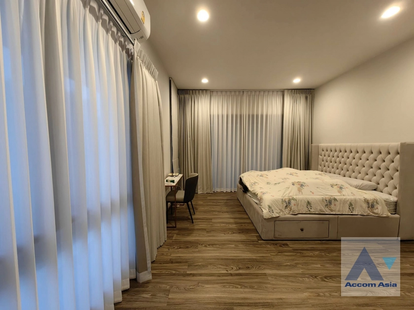 7  4 br House For Rent in Krungthep Kreetha ,Bangkok MRT Yaek Lam Sali at Burasiri Krungthep Kreetha AA41852