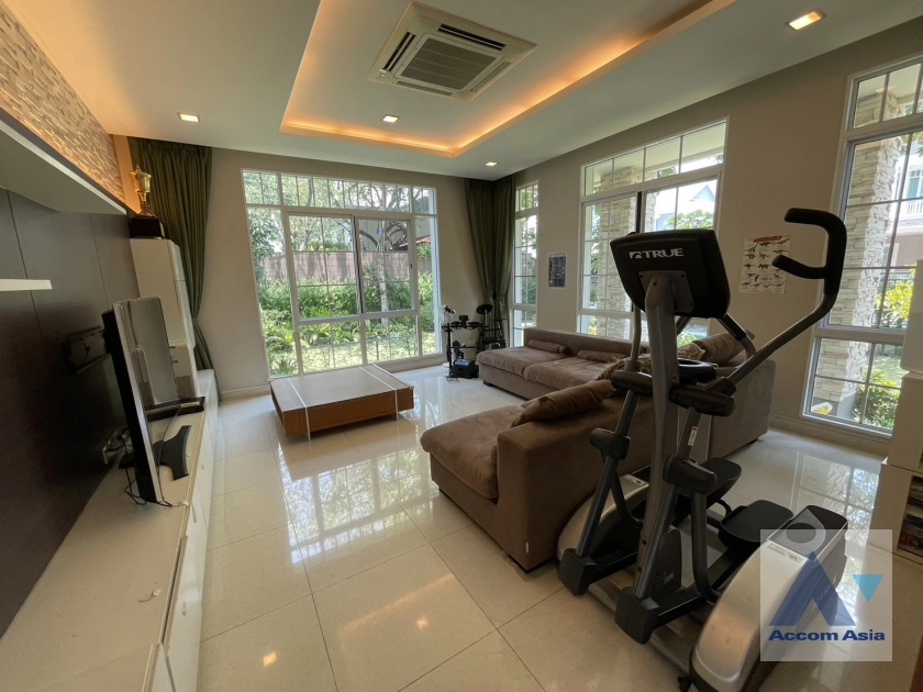 unit 4 Bedrooms  House For Rent & Sale in Samutprakan, Samutprakan  (AA41853)
