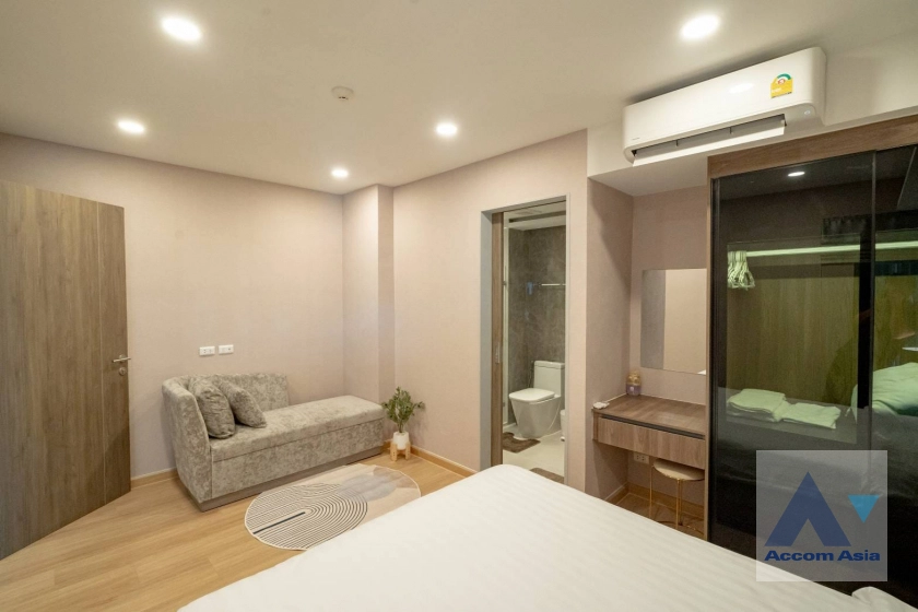 12  2 br Condominium For Rent in Ratchadaphisek ,Bangkok MRT Phetchaburi - ARL Makkasan at LLOYD Soonvijai-Thonglor AA41854