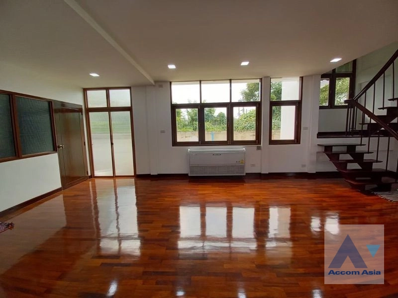  1  6 br House for rent and sale in Ratchadaphisek ,Bangkok  AA41862