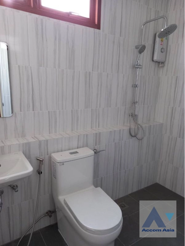 5  6 br House for rent and sale in Ratchadaphisek ,Bangkok  AA41862