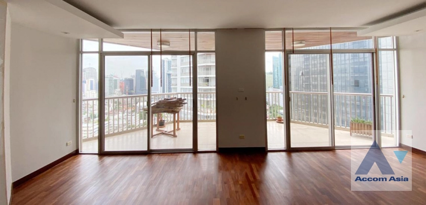 unit 3 Bedrooms  Apartment For Rent in Sukhumvit, Bangkok  near BTS Asok - MRT Sukhumvit (AA41865)
